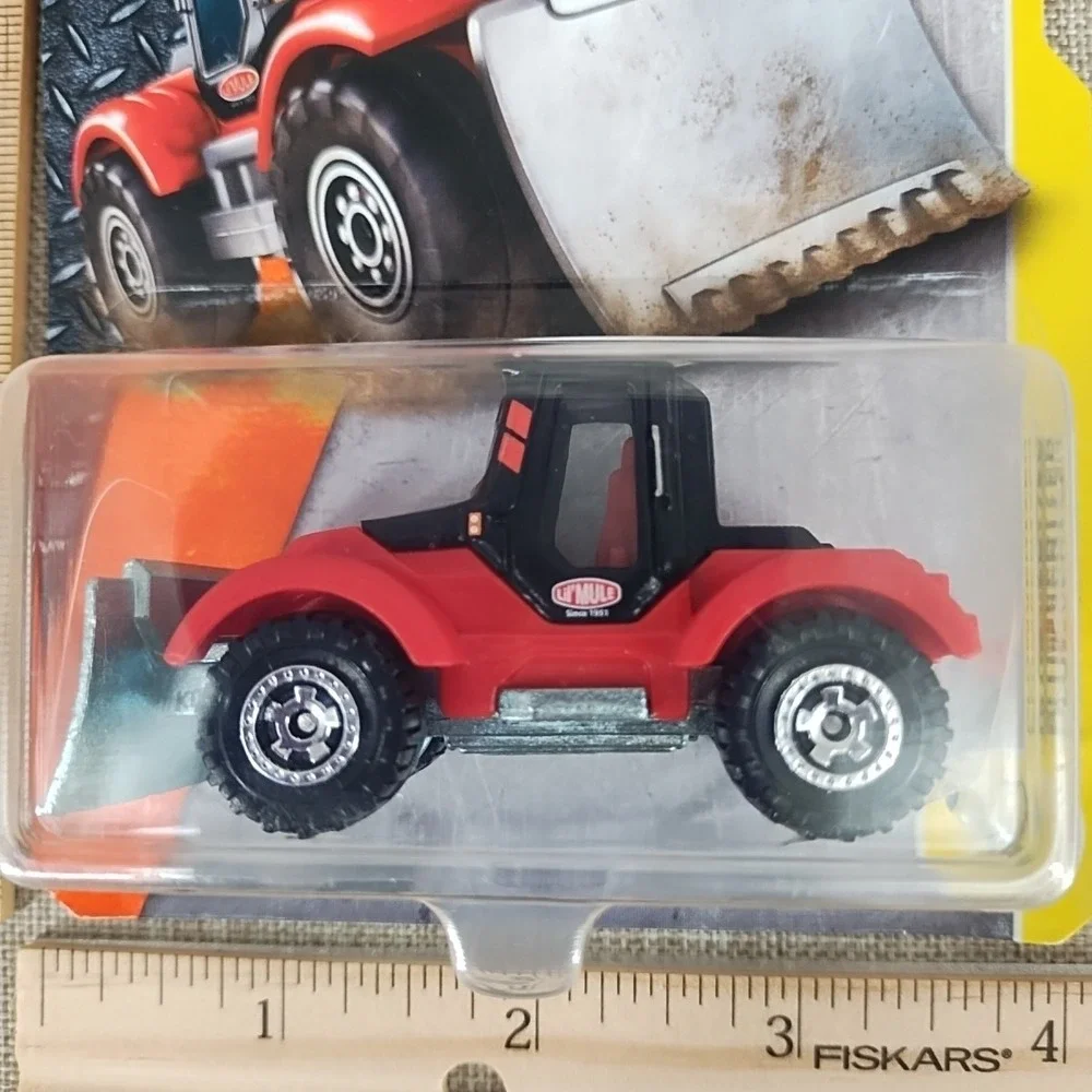 LOT OF 6 1:64 Matchbox MBX Construction 2012 Plowerizer Mercedes Trail Tipper